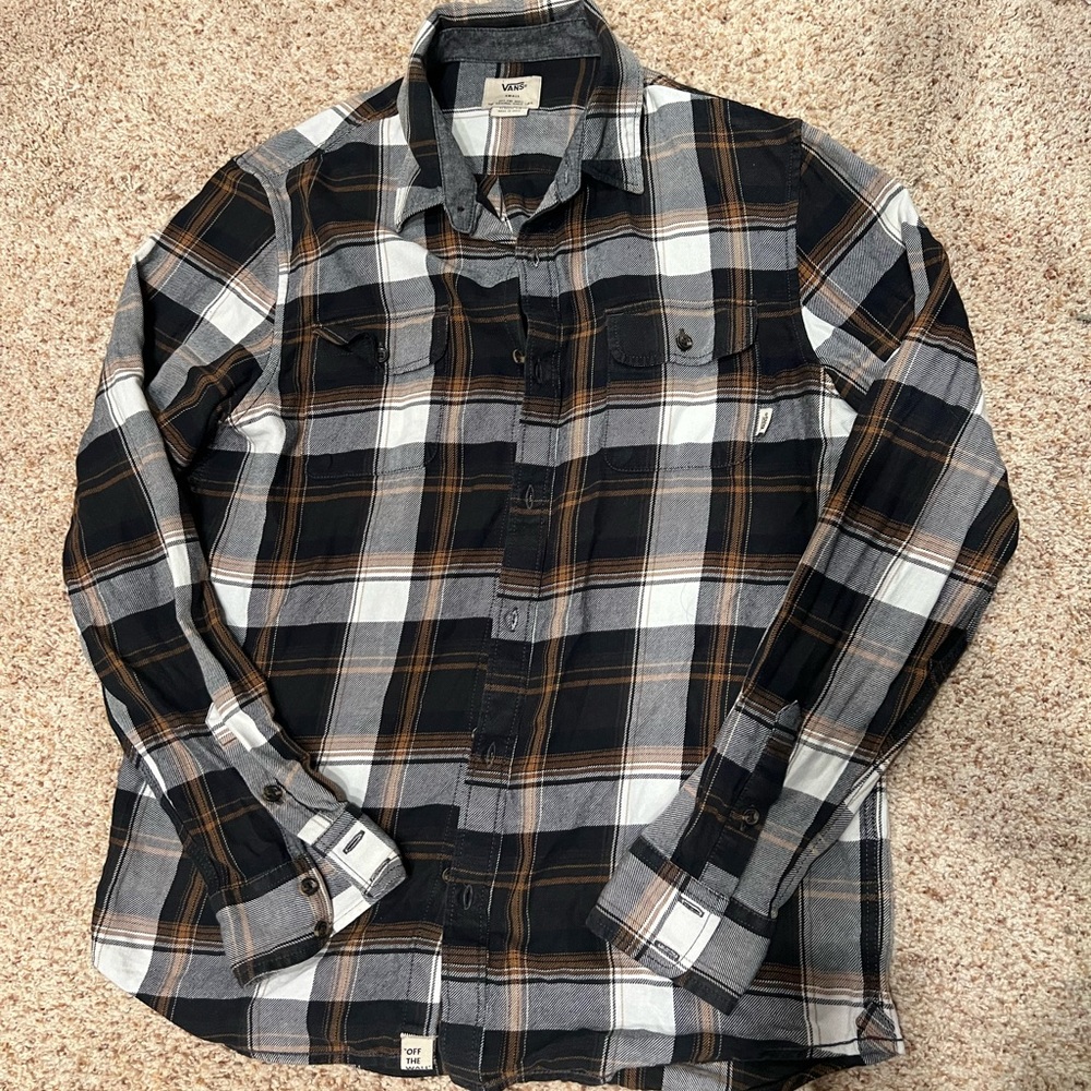 Vans Men’s flannel shirt, like new condition, size small.